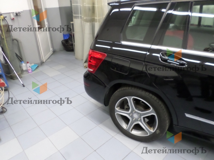 Устраняем потертость на Мерседесе