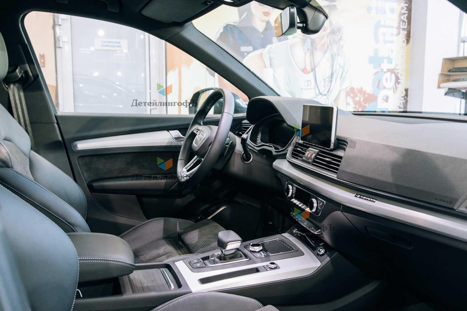 Оклеивание кузова защитной пленкой и полная шумоизоляция салона Audi Q5