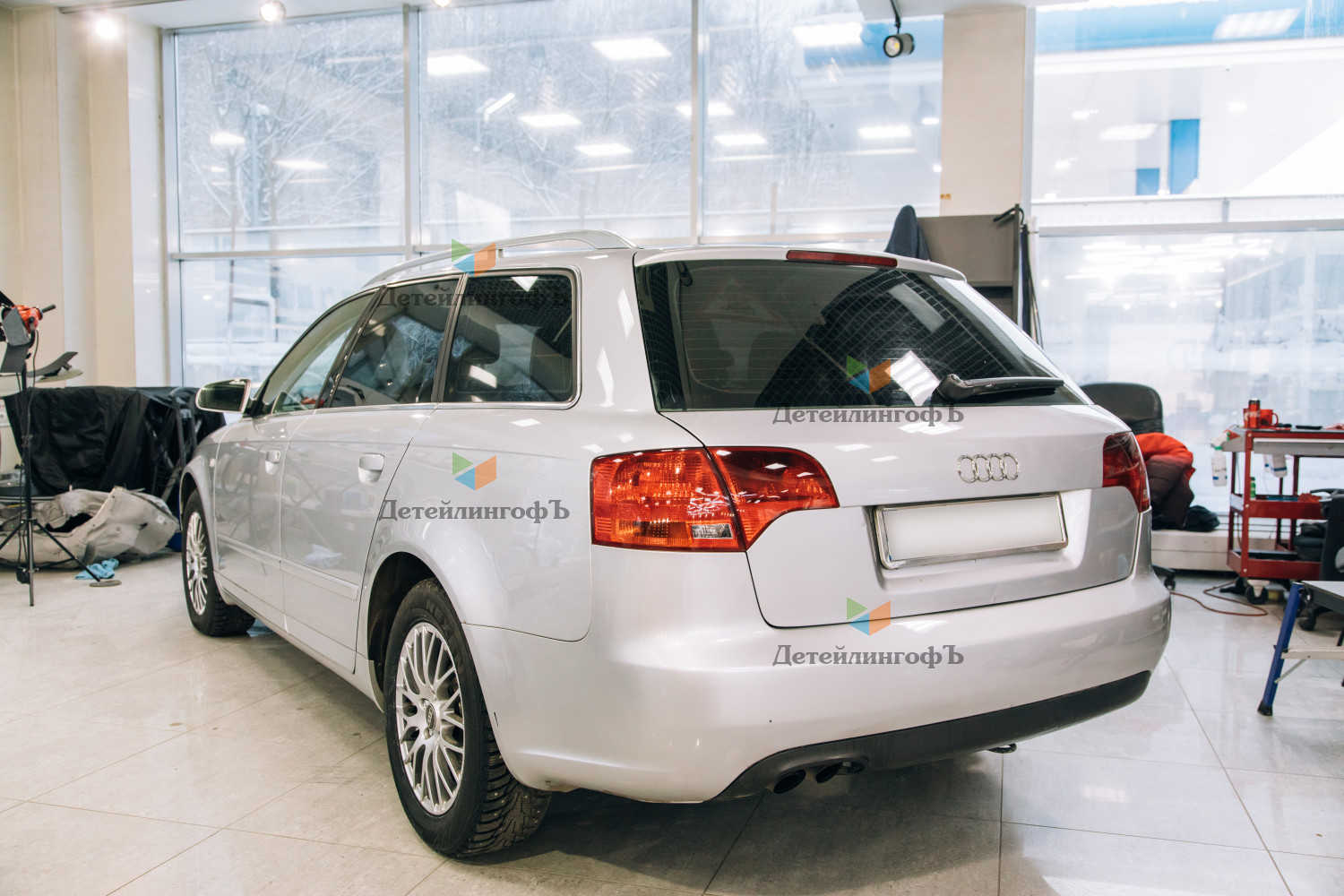 Химчистка салона, полировка кузова и мойка двигателя Audi A4