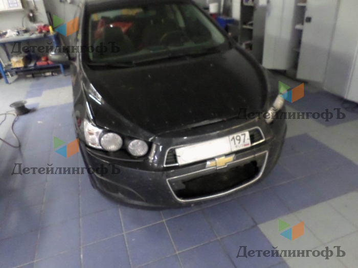 Бампер и капот на Chevrolet Aveo